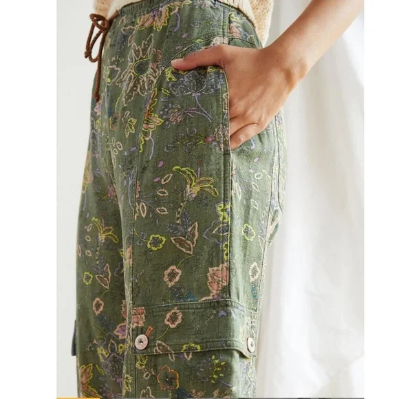 Anthropologie Classic Seamed Joggers {Green Multi Print} SP - Picture 2 of 10